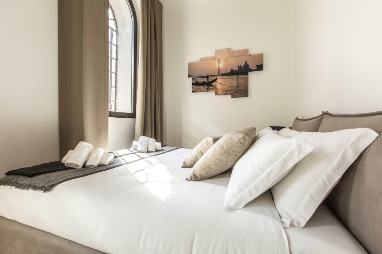 Elegant Fornasa Vecia, Canal View With A Beautiful Garden R&R Veneza Exterior foto